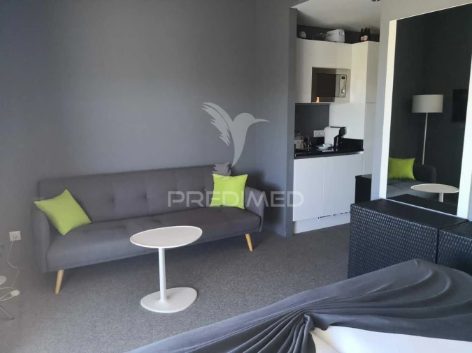 Apartamento T0 para Venda em Estômbar e Parchal Foto 16