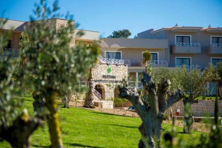 Apartamento T0 para Venda em Estômbar e Parchal Foto 21