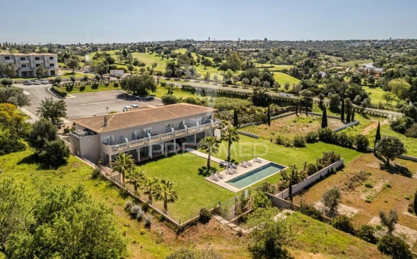 Apartamento T0 para Venda em Estômbar e Parchal Foto 3