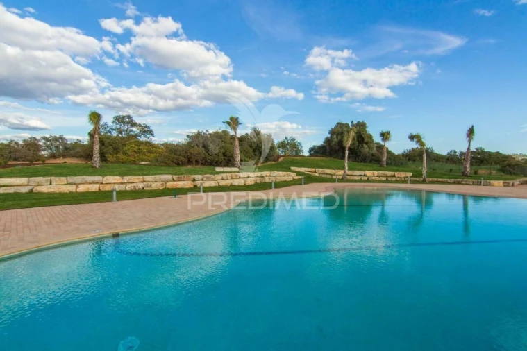 Apartamento T0 para Venda em Estômbar e Parchal Foto 29