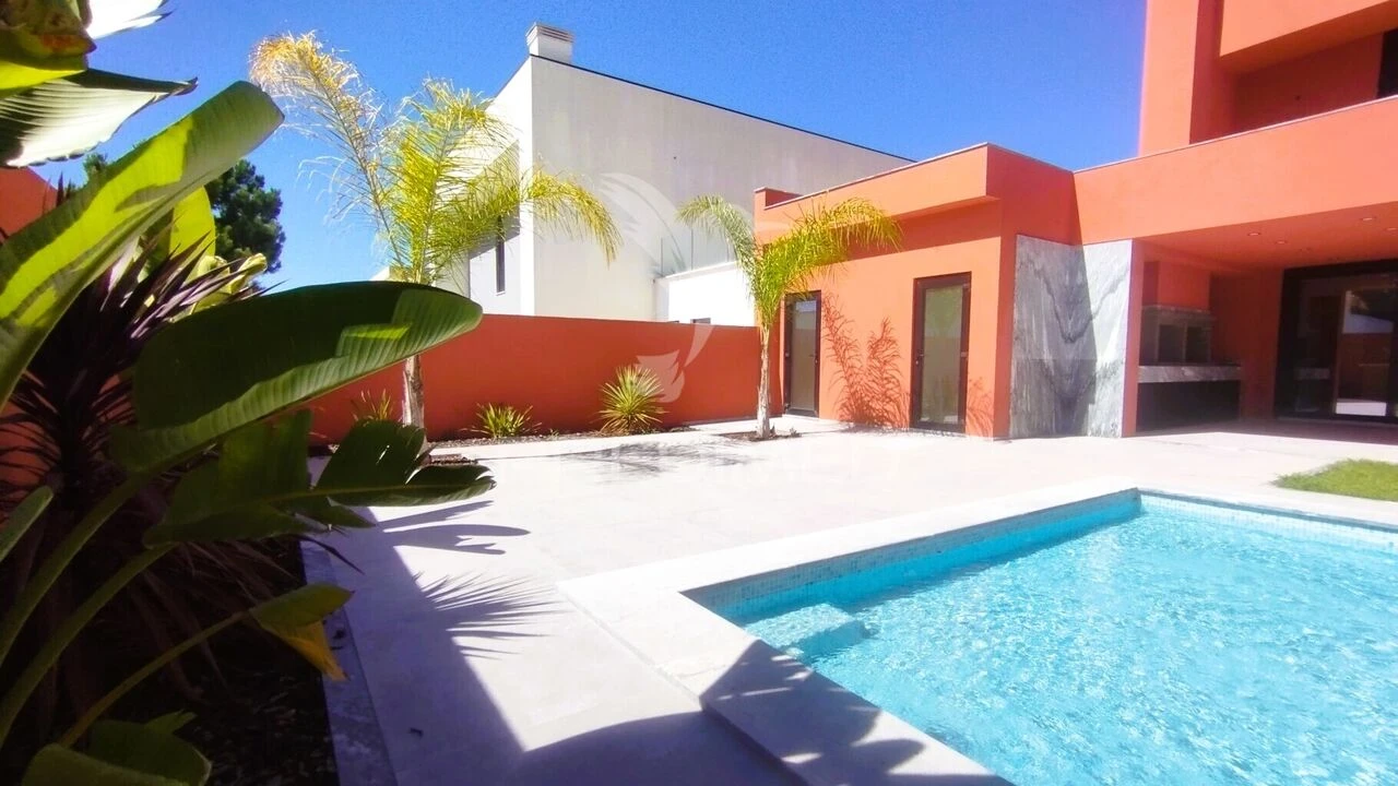 Moradia T5 para Venda em Azeitão (São Lourenço e São Simão) Foto 21