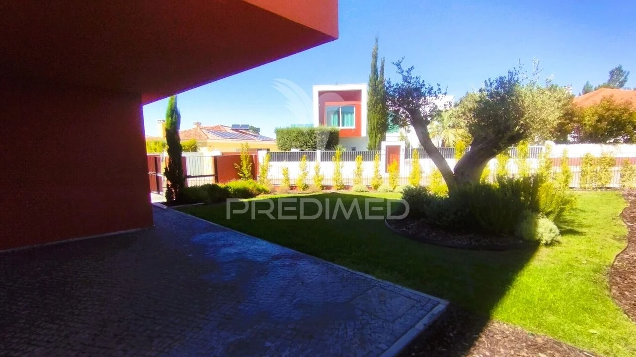 Moradia T5 para Venda em Azeitão (São Lourenço e São Simão) Foto 22