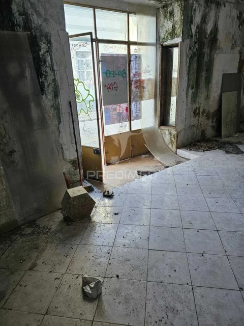 Loja para Venda em Faro (Sé e São Pedro)