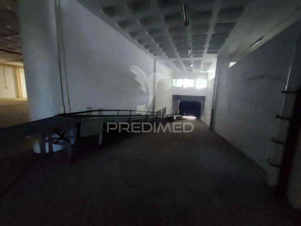 Armazém para Venda em Sacavém e Prior Velho Foto 5