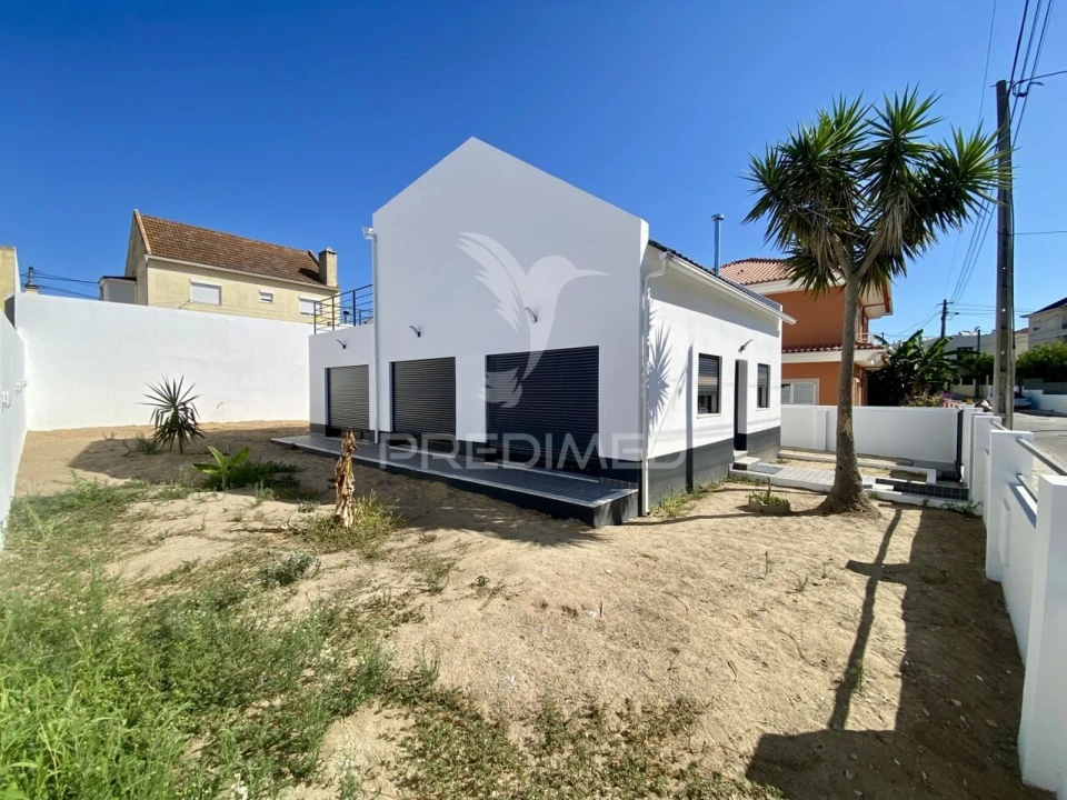 Moradia T3 para Venda em Charneca de Caparica e Sobreda Foto 3