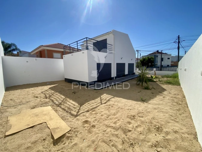 Moradia T3 para Venda em Charneca de Caparica e Sobreda Foto 5