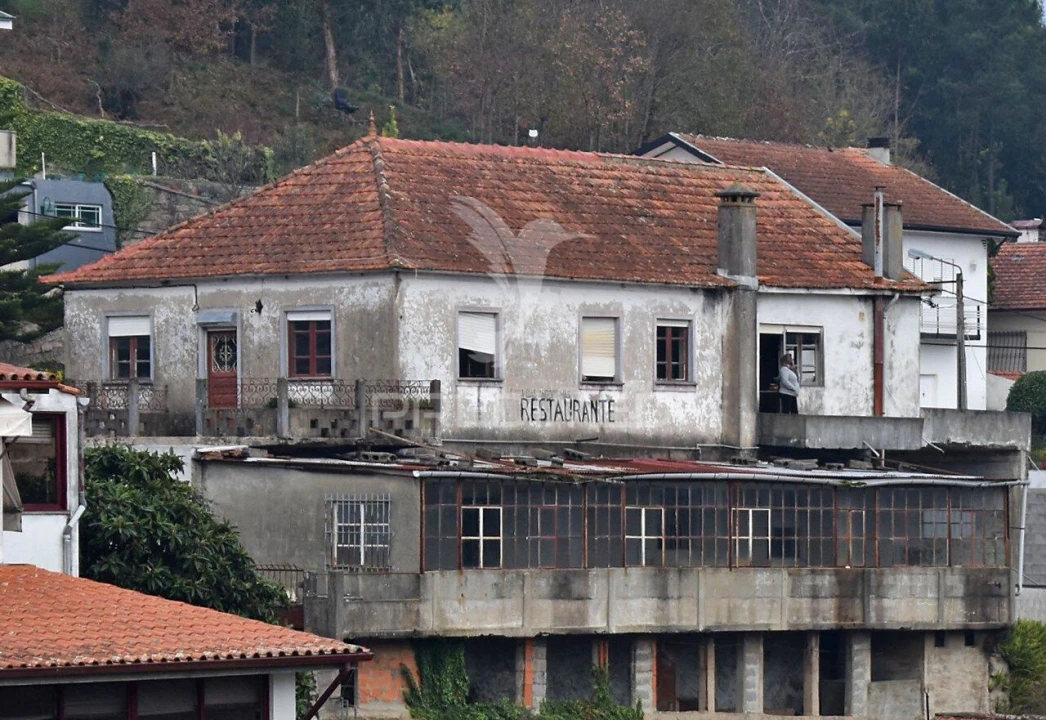 Moradia T3 para Venda em Foz do Sousa e Covelo Foto 1