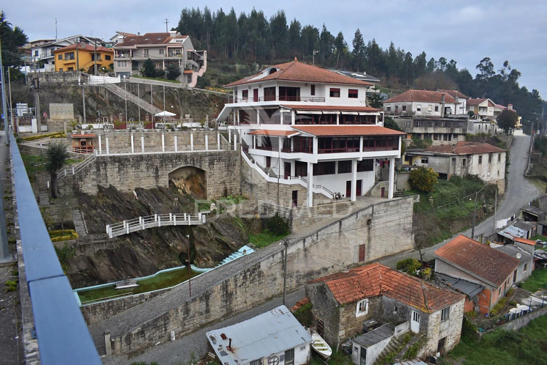 Moradia T3 para Venda em Foz do Sousa e Covelo Foto 19