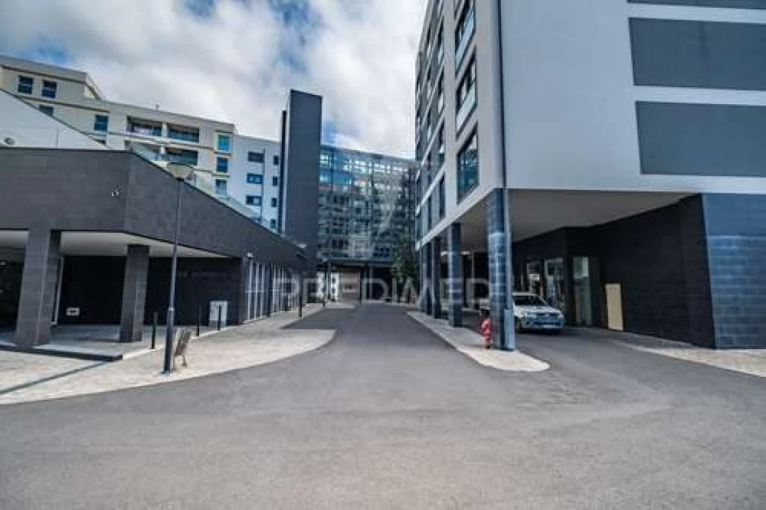 Escritório para Venda em Funchal (São Pedro) Foto 2