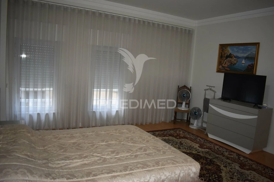 Apartamento T4 para Venda em Mafamude e Vilar do Paraíso Foto 31