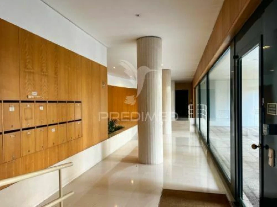Apartamento T4 para Venda em Mafamude e Vilar do Paraíso Foto 36