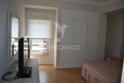 Apartamento T4 para Venda em Mafamude e Vilar do Paraíso