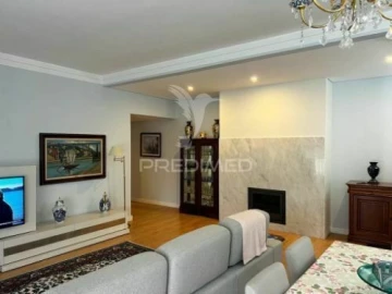 Apartamento T4 para Venda em Mafamude e Vilar do Paraíso