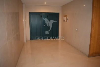 Apartamento T4 para Venda em Mafamude e Vilar do Paraíso