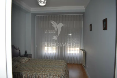Apartamento T4 para Venda em Mafamude e Vilar do Paraíso