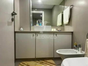 Apartamento T4 para Venda em Mafamude e Vilar do Paraíso
