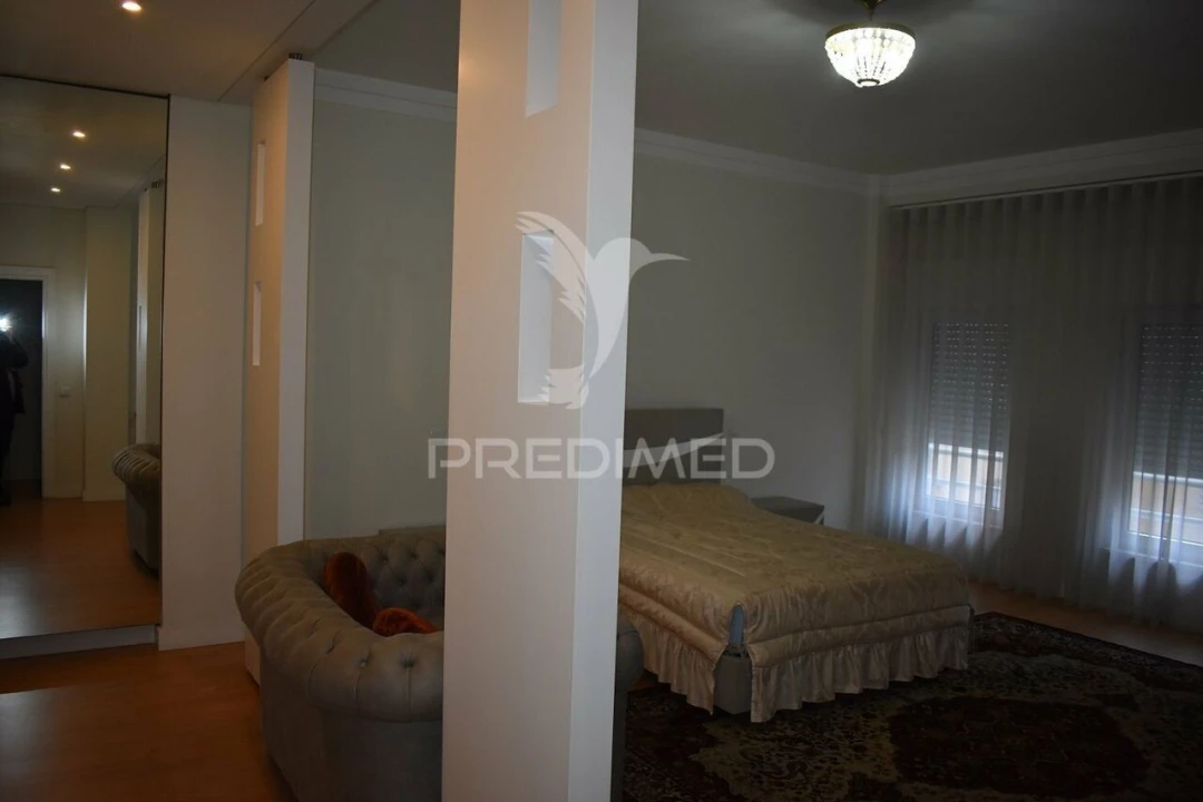 Apartamento T4 para Venda em Mafamude e Vilar do Paraíso Foto 29
