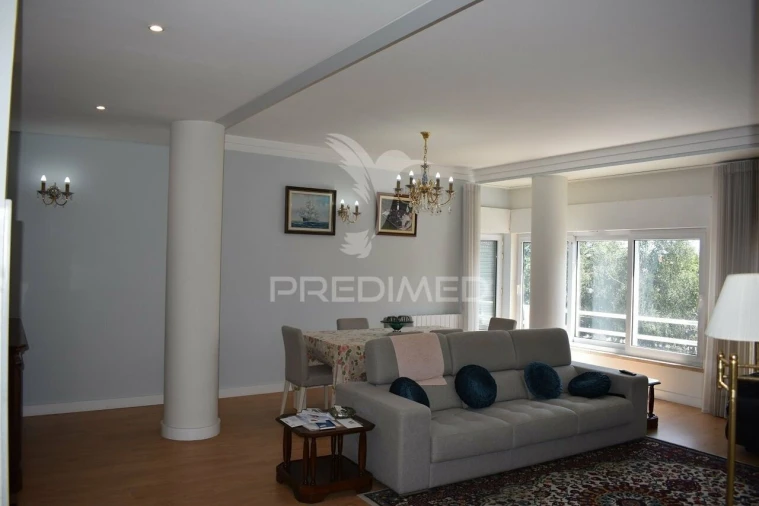 Apartamento T4 para Venda em Mafamude e Vilar do Paraíso Foto 3