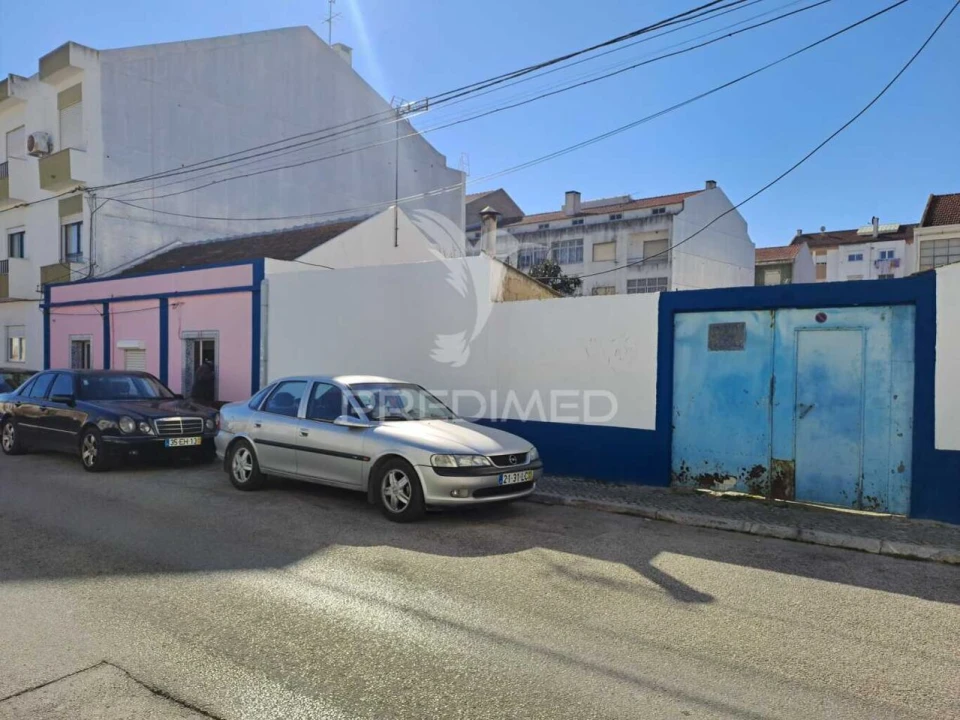 Moradia T2 para Venda em Baixa da Banheira e Vale da Amoreira Foto 3