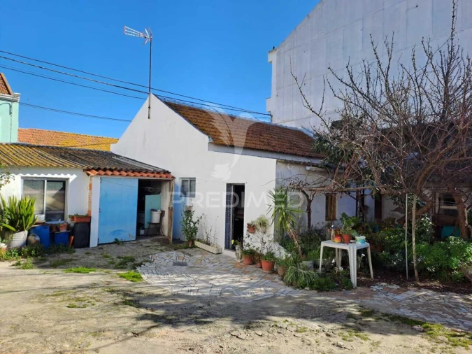 Moradia T2 para Venda em Baixa da Banheira e Vale da Amoreira Foto 12