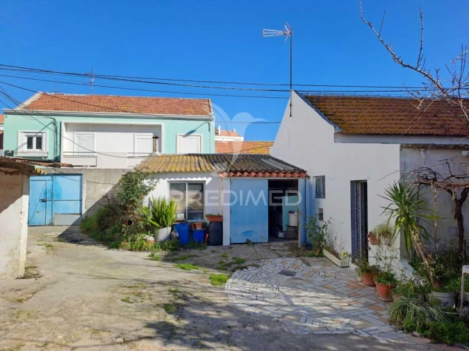 Moradia T2 para Venda em Baixa da Banheira e Vale da Amoreira Foto 11