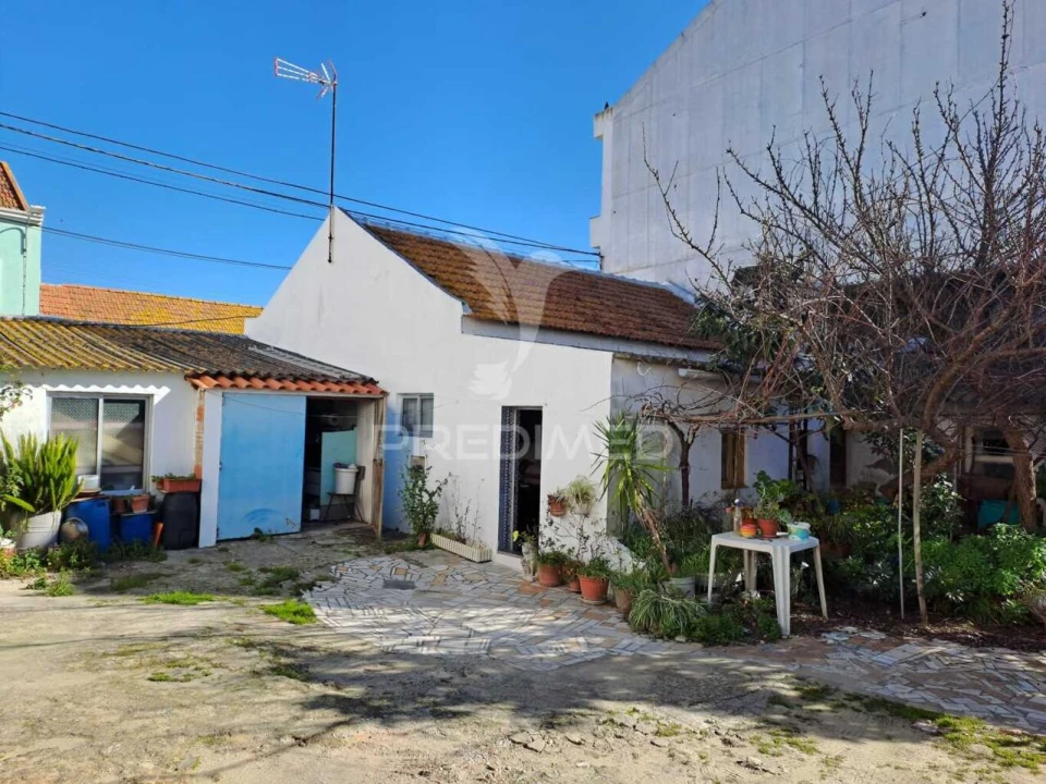 Moradia T2 para Venda em Baixa da Banheira e Vale da Amoreira Foto 12