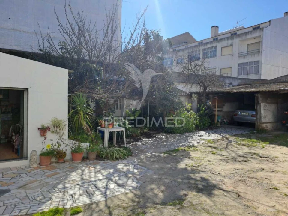 Moradia T2 para Venda em Baixa da Banheira e Vale da Amoreira Foto 8