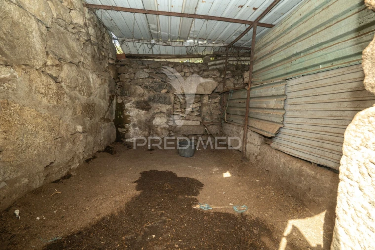 Moradia T3 para Venda em Airão Santa Maria, Airão São João e Vermil Foto 28