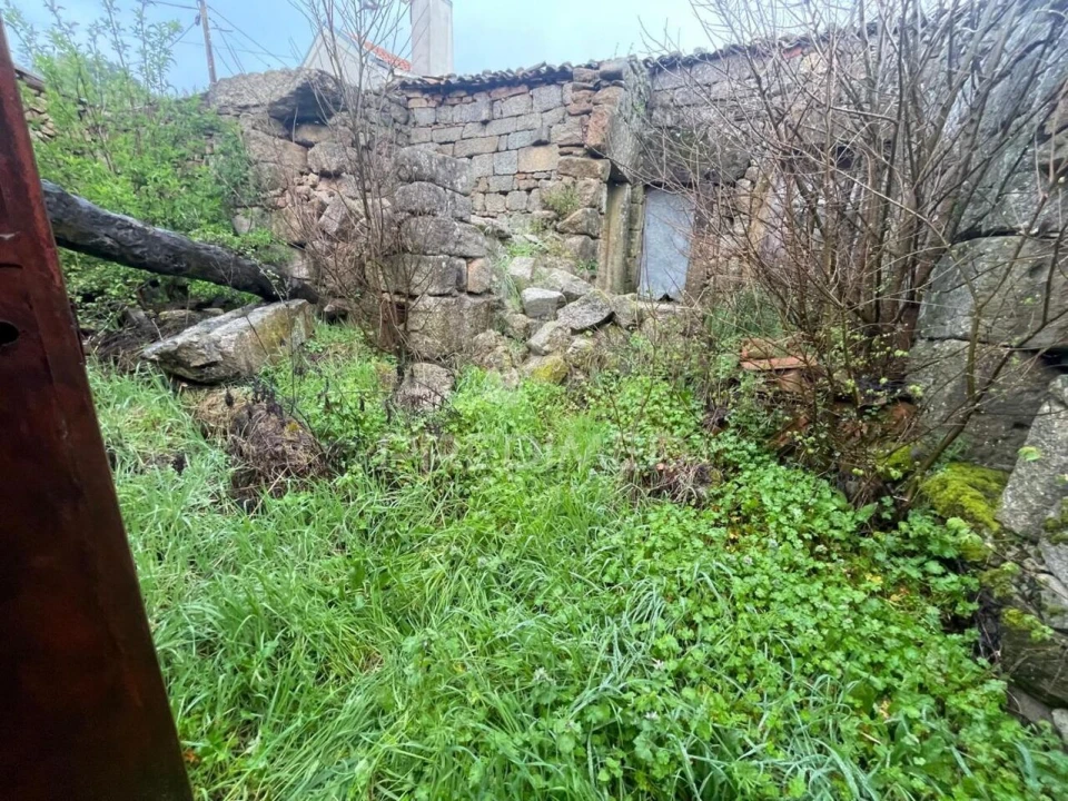 Moradia T2 para Venda em Prova e Casteição Foto 2