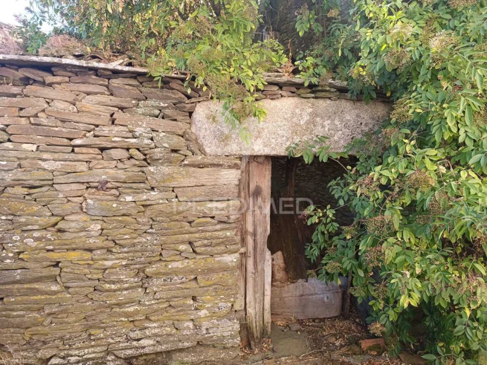 Moradia T3 para Venda em Barcos e Santa Leocádia Foto 10