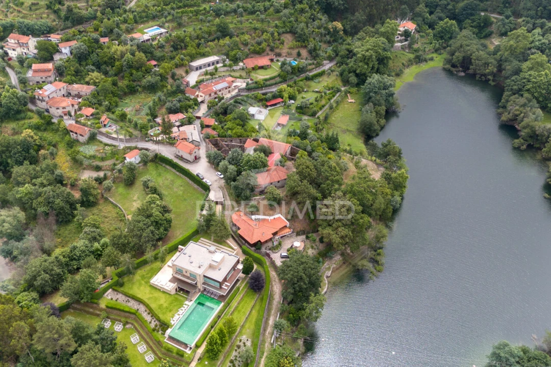 Moradia T3 para Venda em Caniçada e Soengas Foto 11