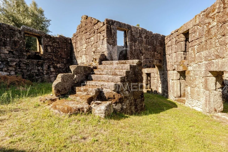 Moradia T3 para Venda em Caniçada e Soengas Foto 31