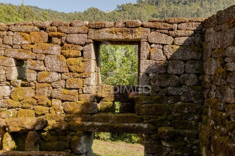 Moradia T3 para Venda em Caniçada e Soengas Foto 23