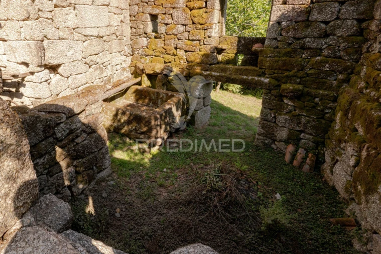 Moradia T3 para Venda em Caniçada e Soengas Foto 21