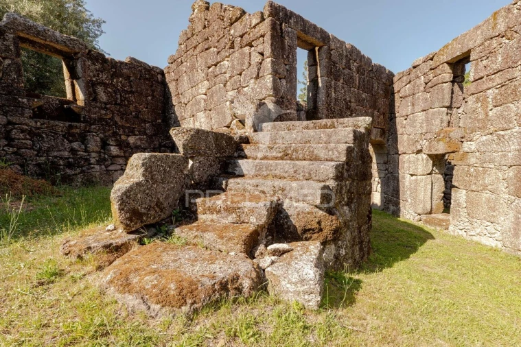 Moradia T3 para Venda em Caniçada e Soengas Foto 30