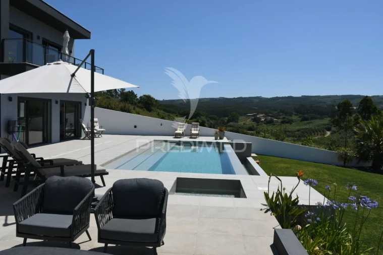 Moradia T3 para Venda em Lamas e Cercal