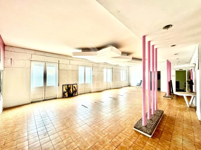 Loja para Arrendamento em Oliveira, São Paio e São Sebastião Foto 6