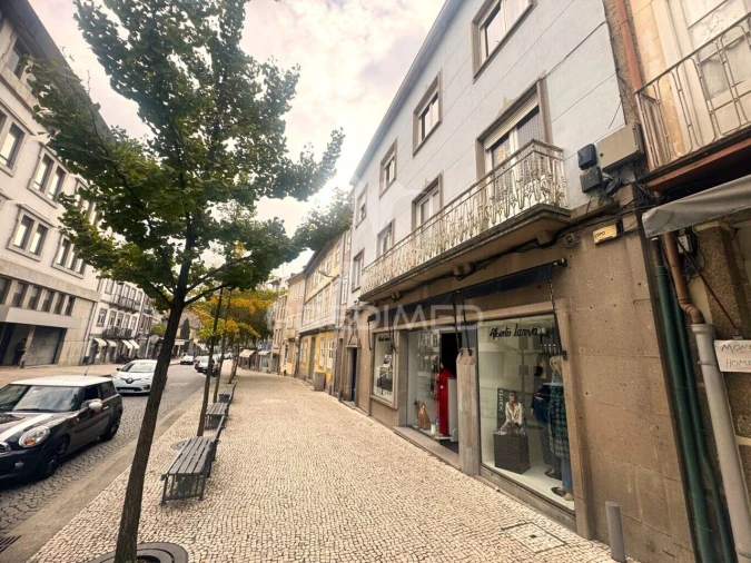 Loja para Arrendamento em Oliveira, São Paio e São Sebastião Foto 25