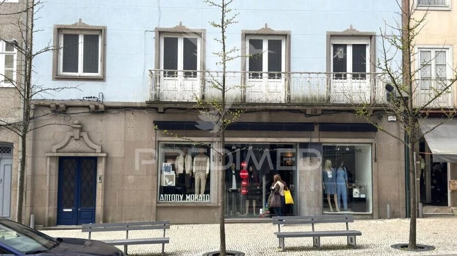 Loja para Arrendamento em Oliveira, São Paio e São Sebastião