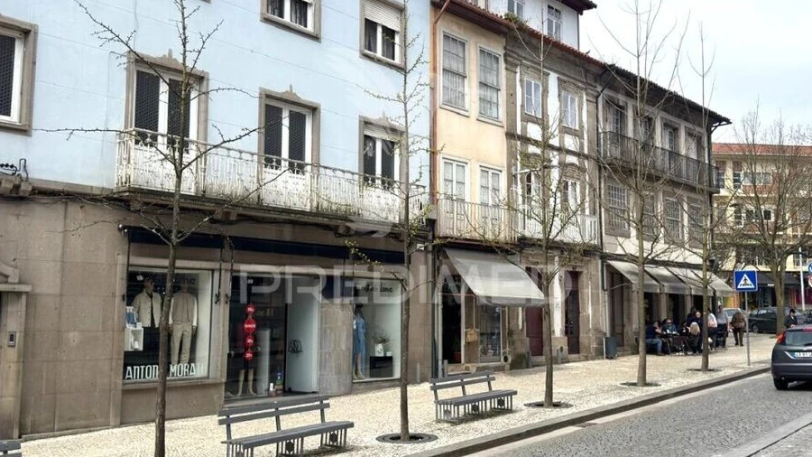 Loja para Arrendamento em Oliveira, São Paio e São Sebastião