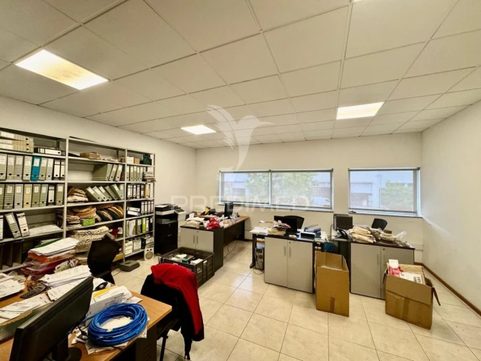 Armazém para Arrendamento em Sande Vila Nova e Sande São Clemente Foto 9