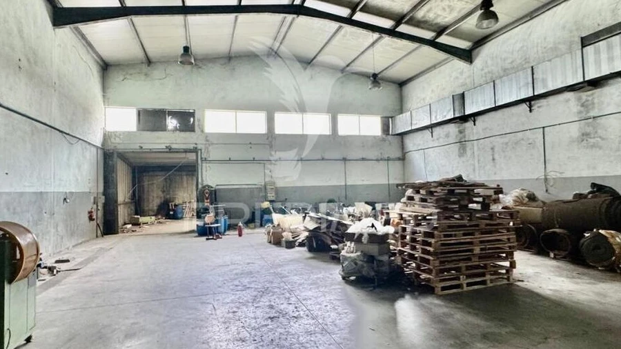 Armazém para Arrendamento em Sande Vila Nova e Sande São Clemente