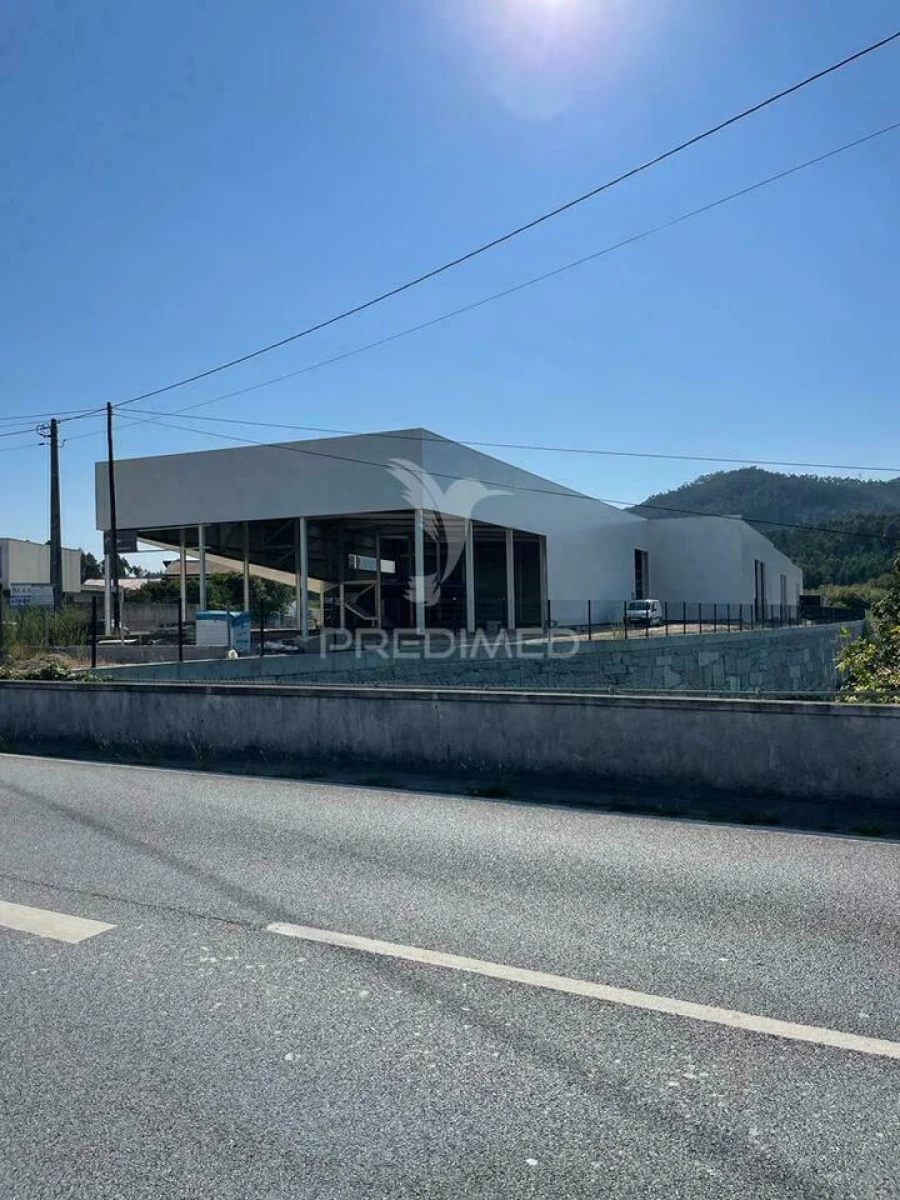 Armazém para Venda em Silveiros e Rio Covo (Santa Eulália) Foto 6