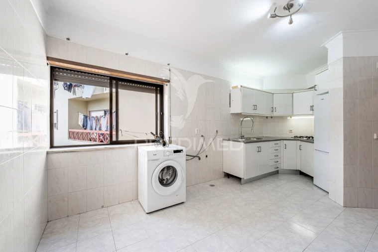 Apartamento T2 para Venda em Baixa da Banheira e Vale da Amoreira Foto 4