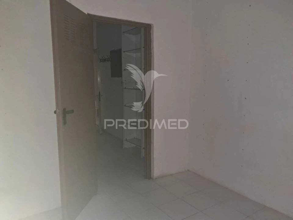 Loja para Venda em Almada, Cova da Piedade, Pragal e Cacilhas Foto 6