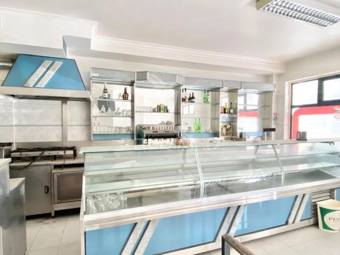 Loja para Venda em Santa Iria de Azoia, São João da Talha e Bobadela Foto 3