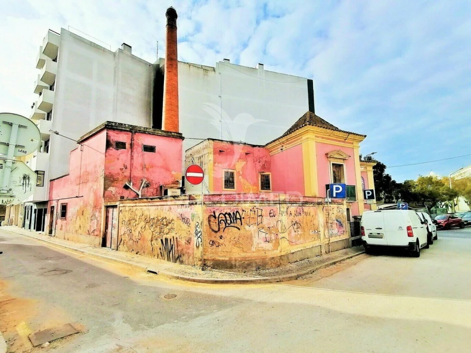 Prédio para Venda em Faro (Sé e São Pedro) Foto 2