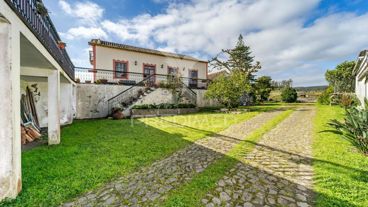 Moradia T1 para Venda em São Mateus da Calheta Foto 3