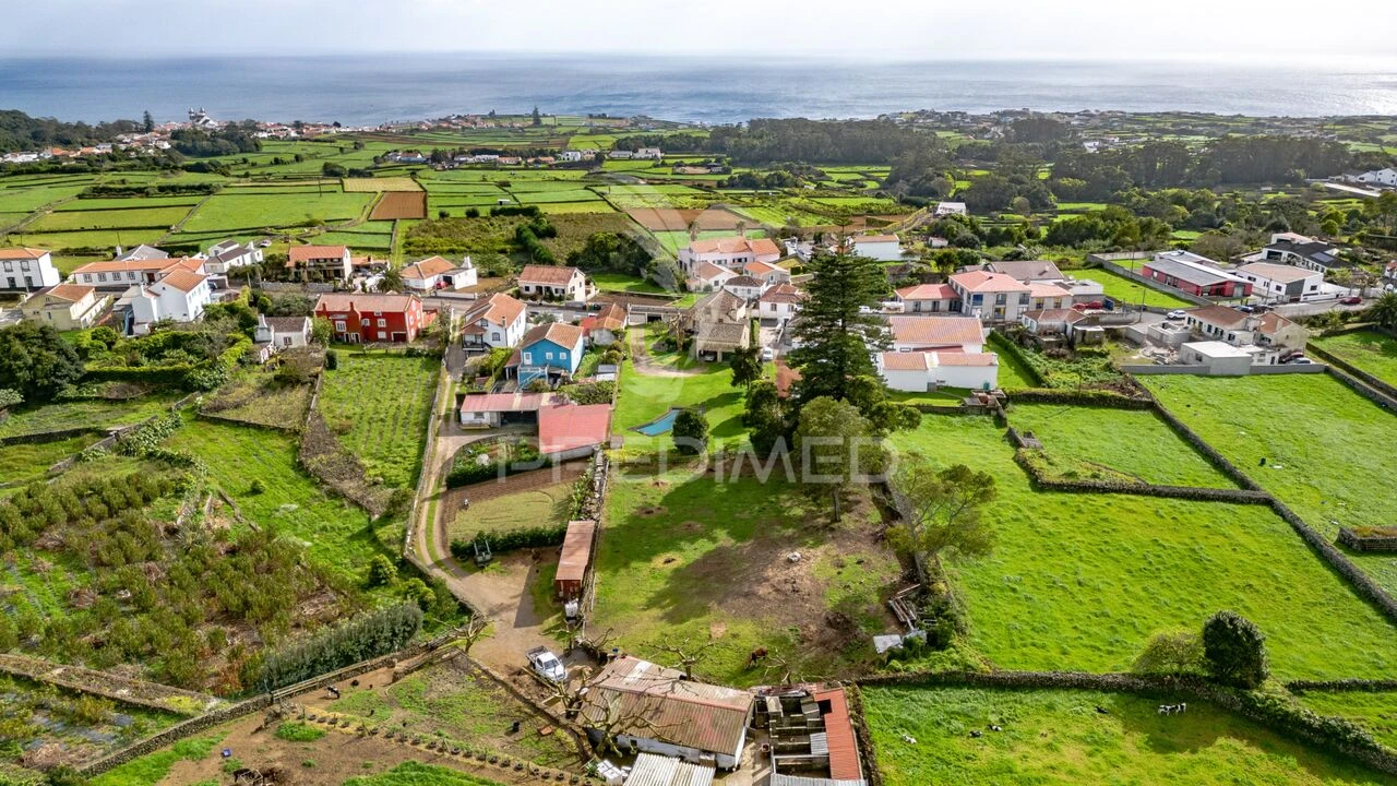 Moradia T1 para Venda em São Mateus da Calheta Foto 6