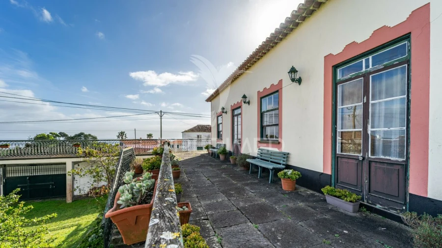 Moradia T1 para Venda em São Mateus da Calheta Foto 2